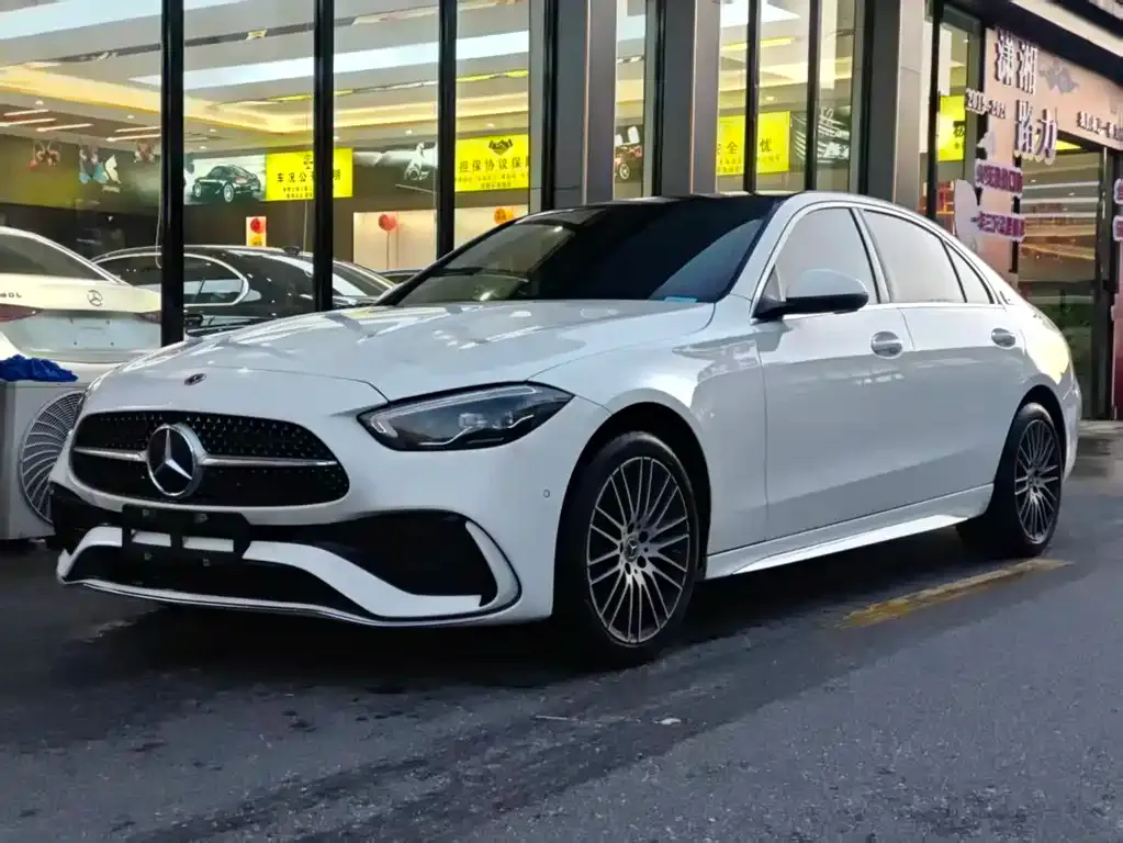 Mercedes-Benz C-Class — фото 1
