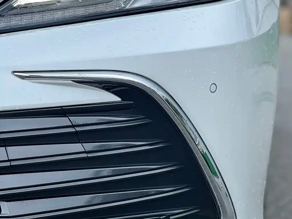 Toyota Camry — фото 3