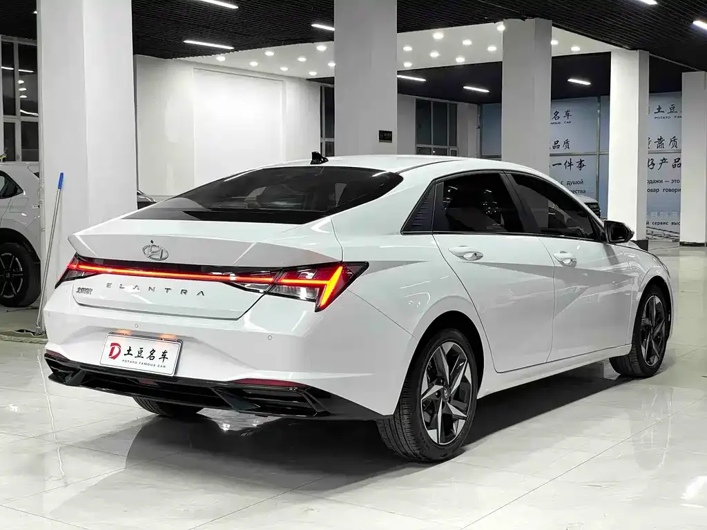 Hyundai Elantra 2022 из CN, фото 7