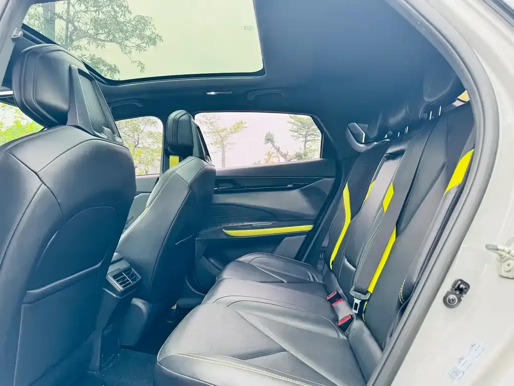 Changan UNI-V 2023 из CN, фото 4