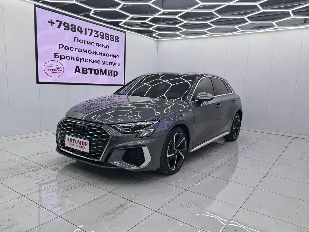 Audi A3 2023 из CN, фото 1