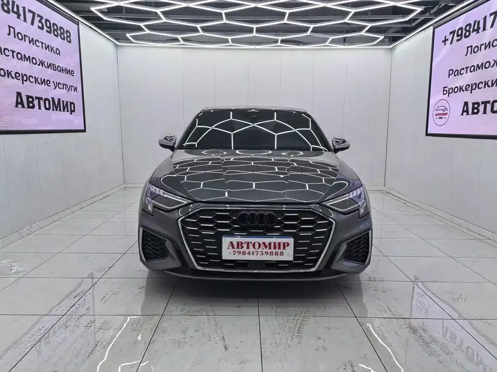 Audi A3 2023 из CN, фото 4