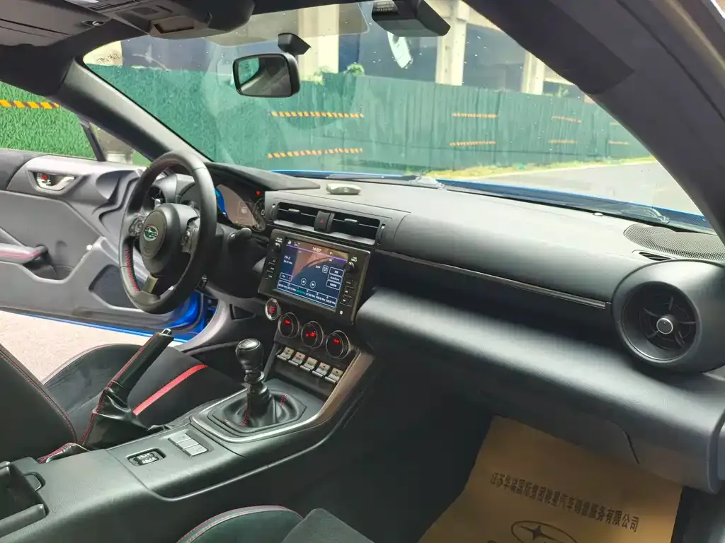 Subaru BRZ 2022 из CN, фото 4