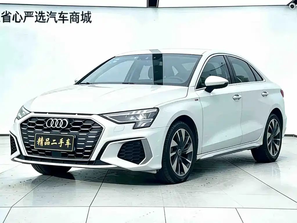 Audi A3 2023 из CN, фото 1