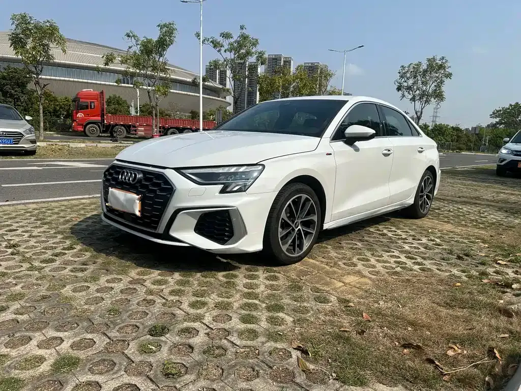 Audi A3 2023 из CN, фото 9