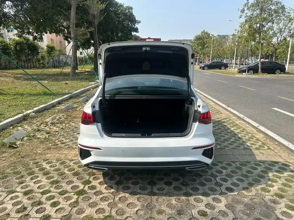 Audi A3 2023 из CN, фото 6