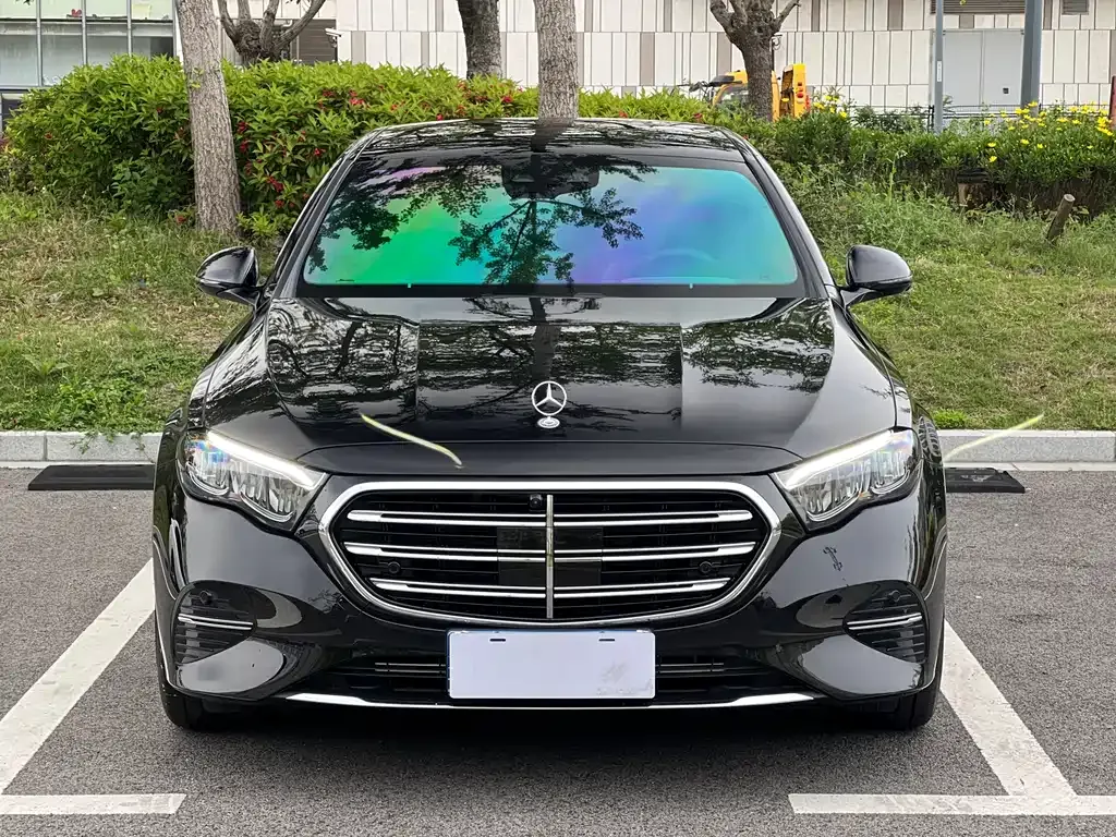 Mercedes-Benz E-Class — фото 10