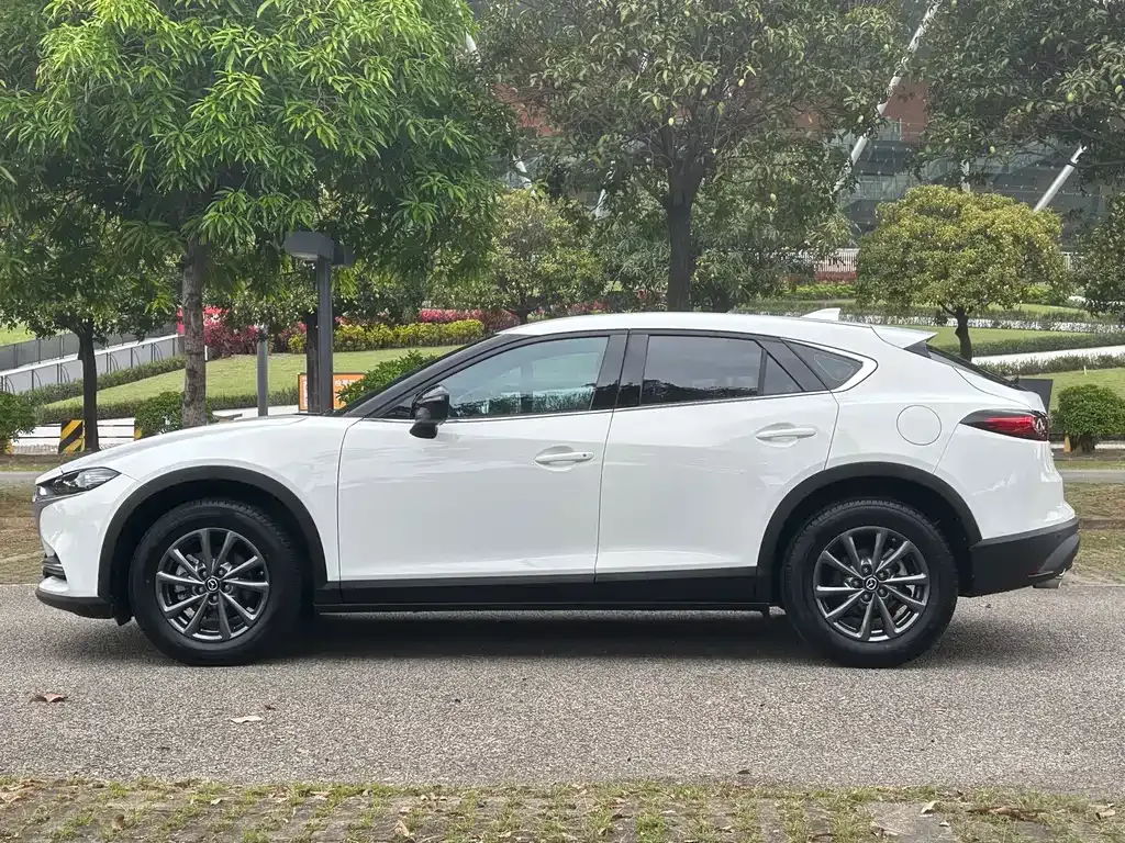 Mazda CX-4 2023 из CN, фото 10