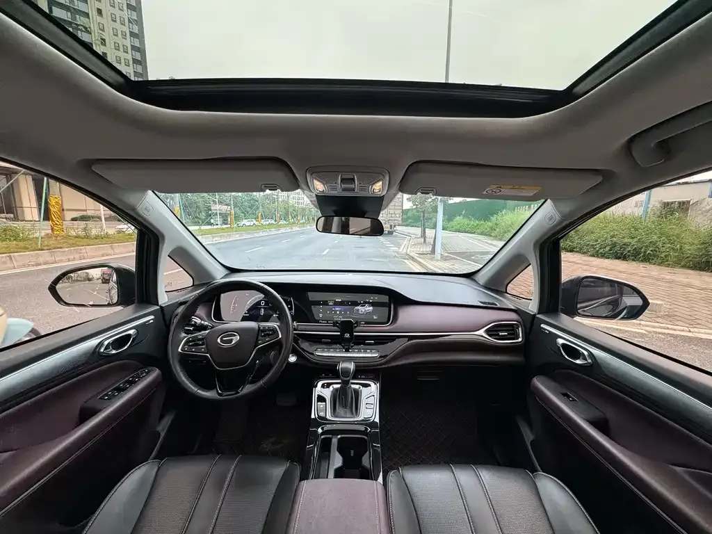 GAC Motor Trumpchi M6 — фото 6