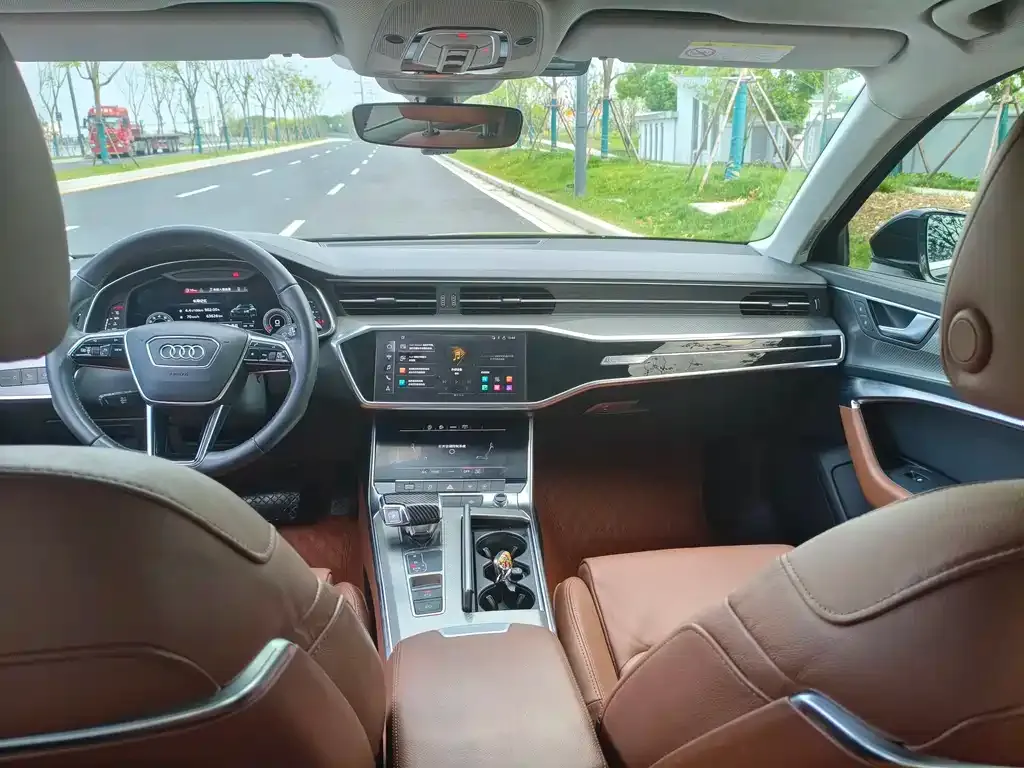 Audi A6L 2021 из CN, фото 2