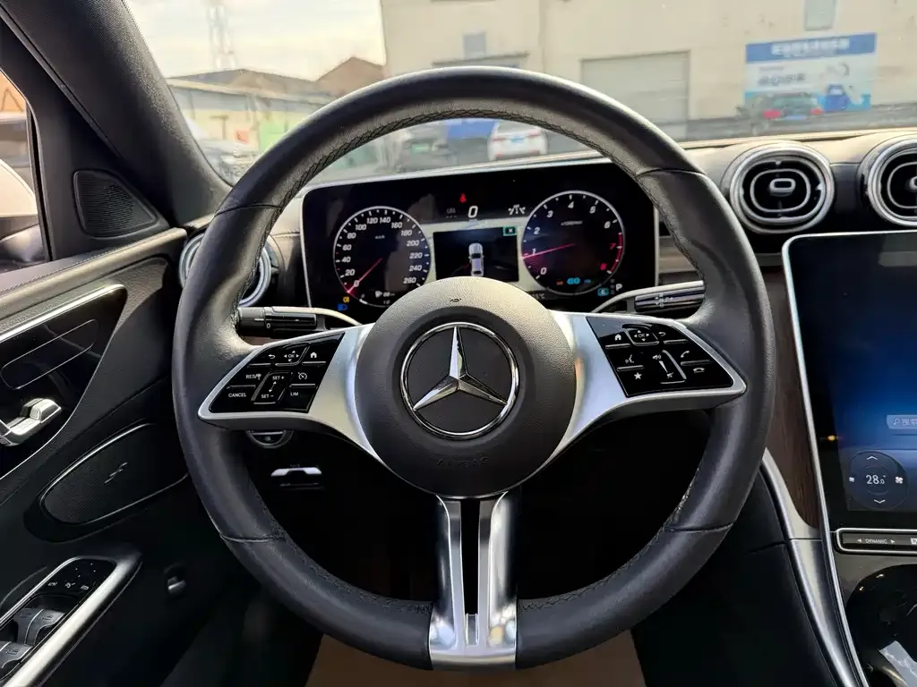 Mercedes-Benz C-Class — фото 10