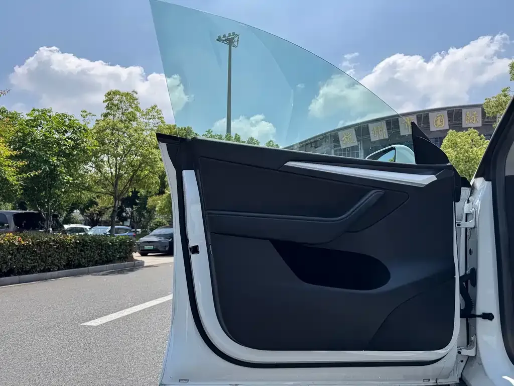 Tesla Model Y 2022 из CN, фото 2