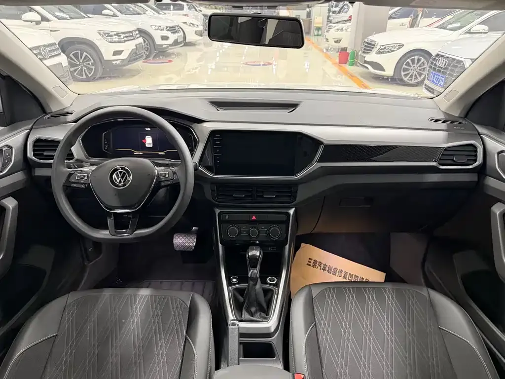 Volkswagen T-Cross — фото 4