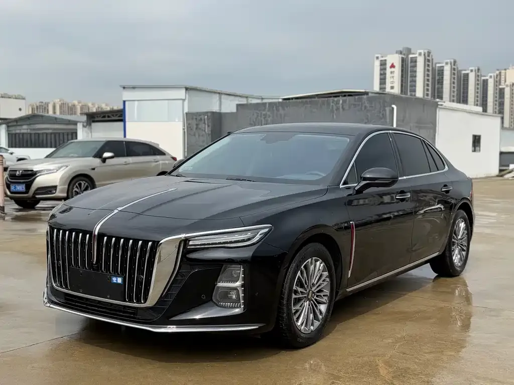 Hongqi H5 — фото 1