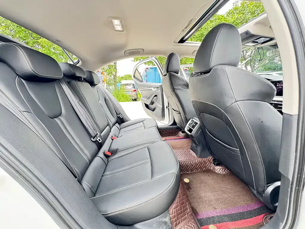 Skoda Octavia — фото 10