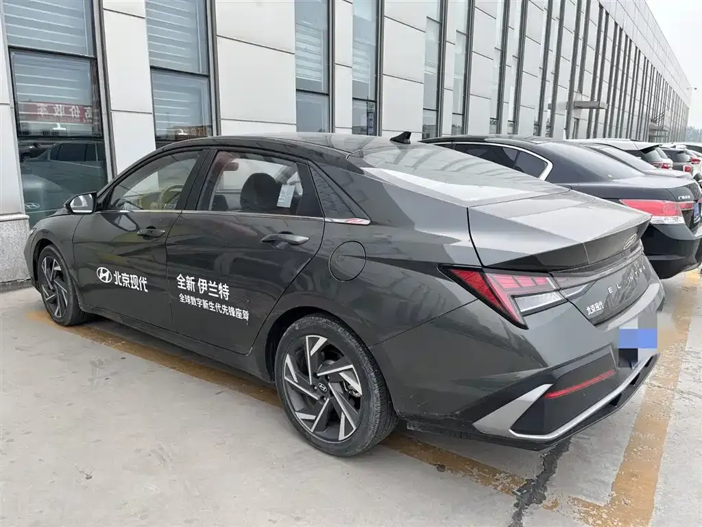 Hyundai Elantra 2023 из CN, фото 10