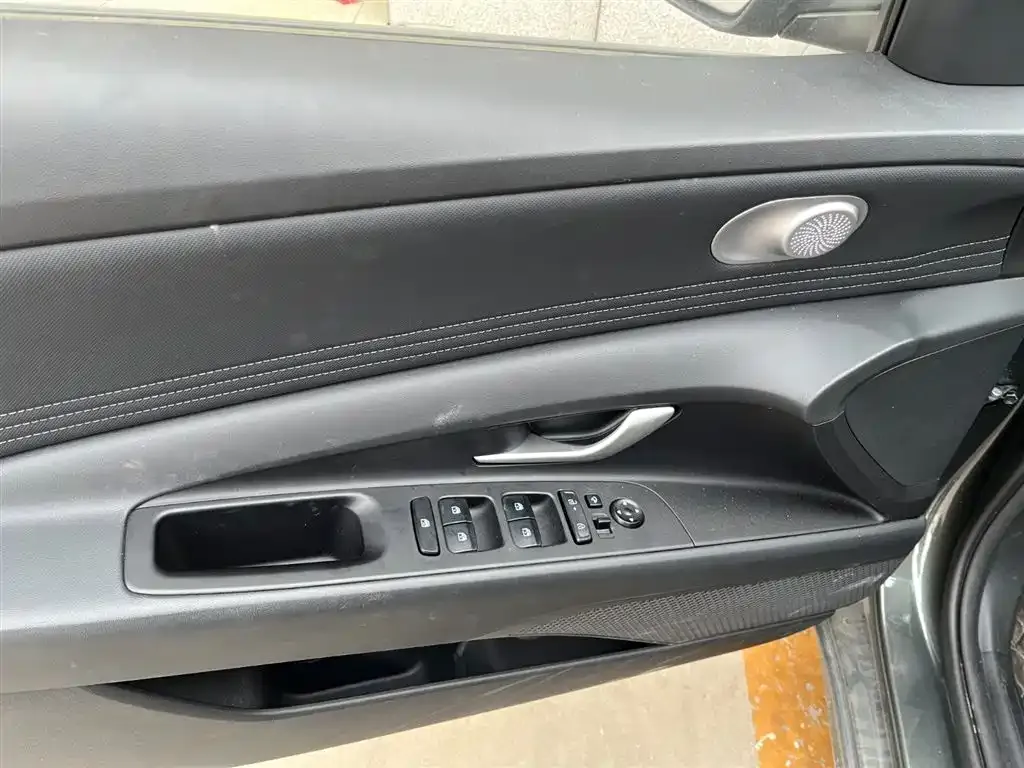 Hyundai Elantra 2023 из CN, фото 6