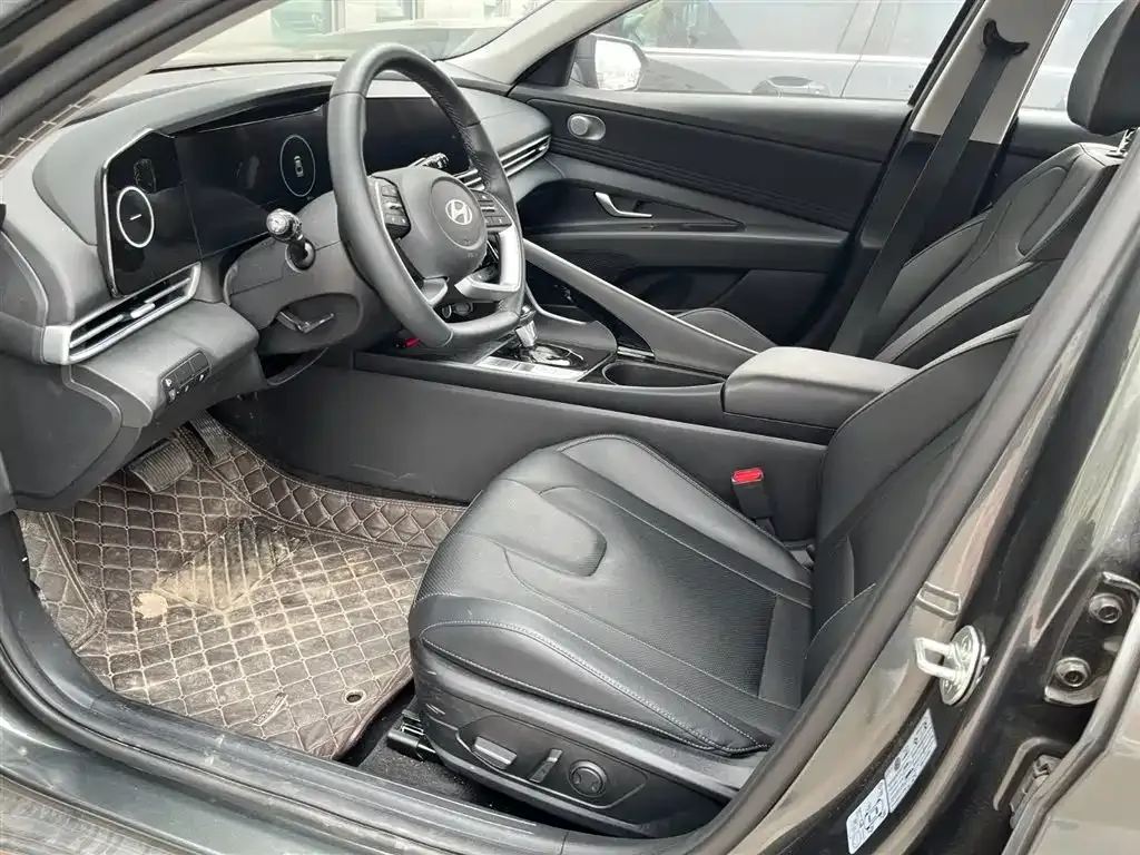Hyundai Elantra 2023 из CN, фото 8