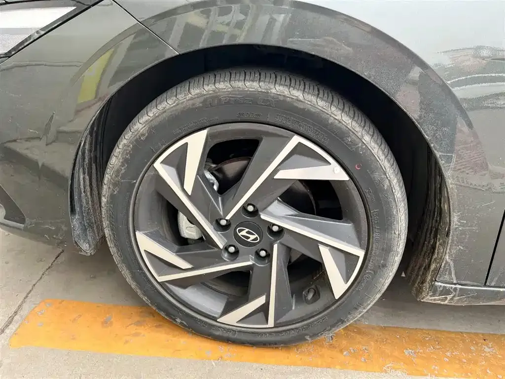 Hyundai Elantra 2023 из CN, фото 9