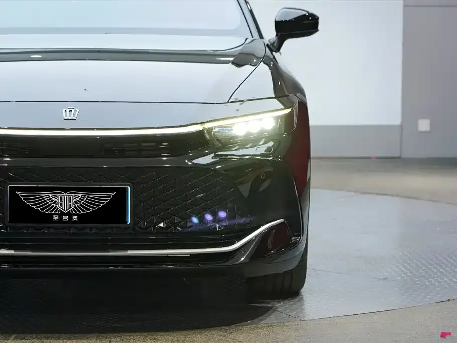 Toyota Crown SportCross 2024 из CN, фото 3