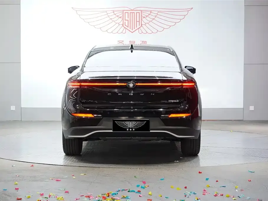 Toyota Crown SportCross 2024 из CN, фото 8