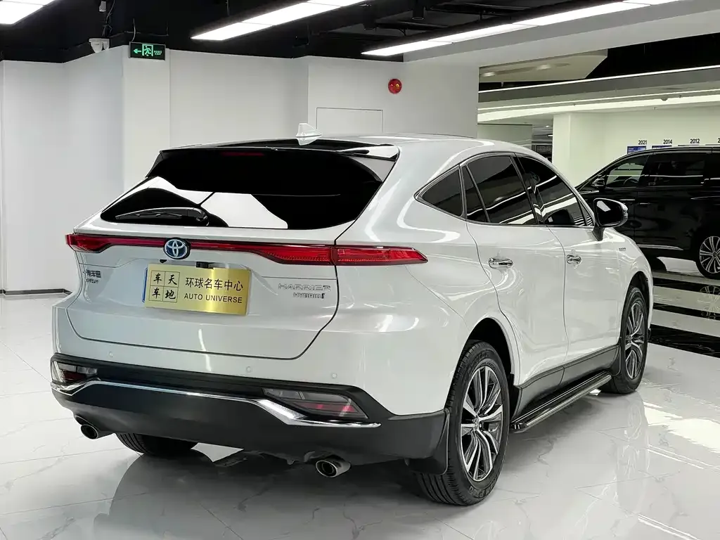 Toyota Harrier — фото 9