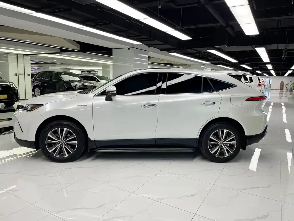 Toyota Harrier — фото 8