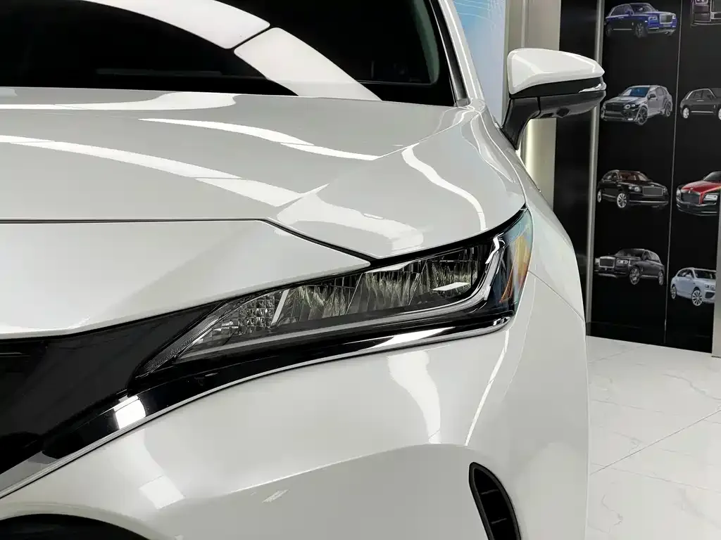 Toyota Harrier — фото 4