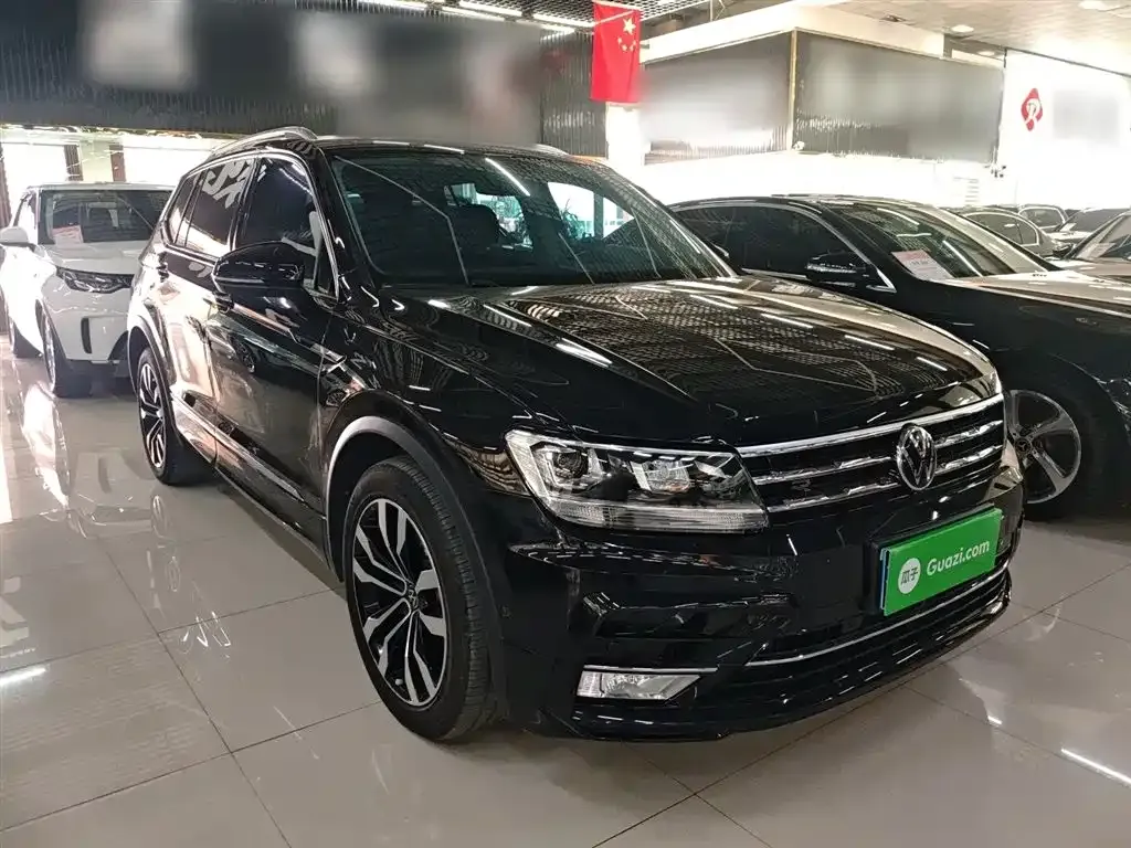 Volkswagen Tiguan L — фото 6