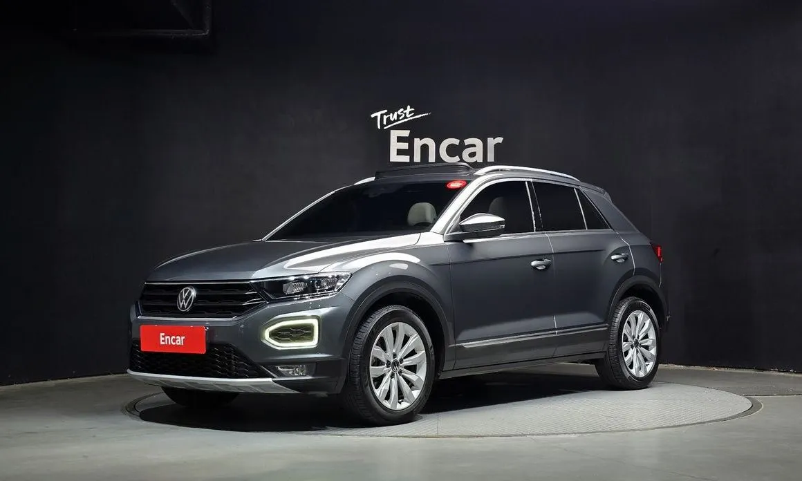 Volkswagen T-Roc — фото 1
