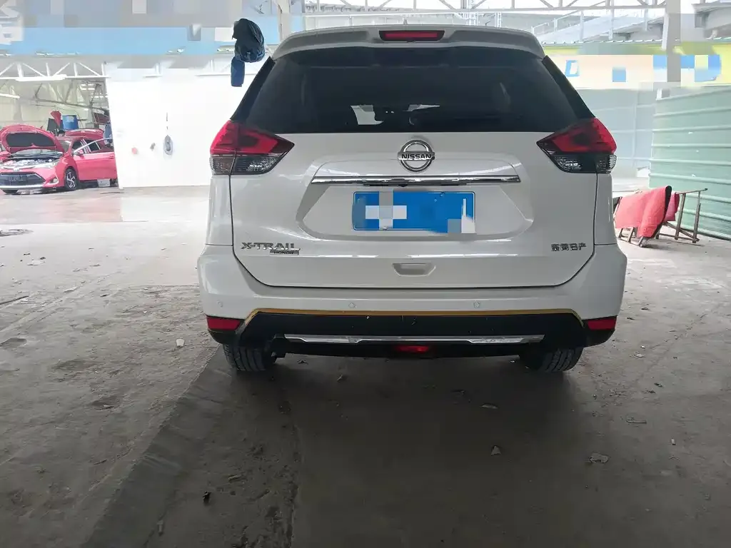 Nissan X-Trail — фото 8