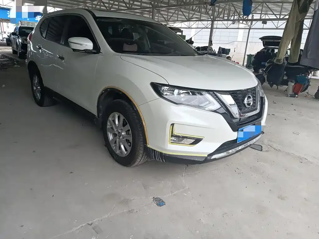 Nissan X-Trail — фото 10