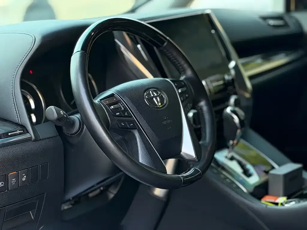 Toyota Vellfire 2022 из CN, фото 3