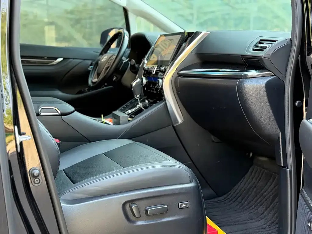 Toyota Vellfire 2022 из CN, фото 6
