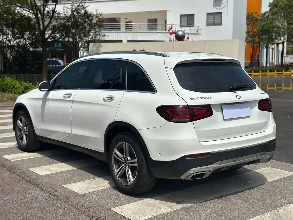 Mercedes-Benz GLC — фото 9