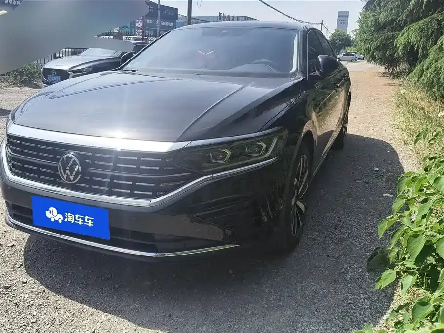 Volkswagen Passat — фото 1