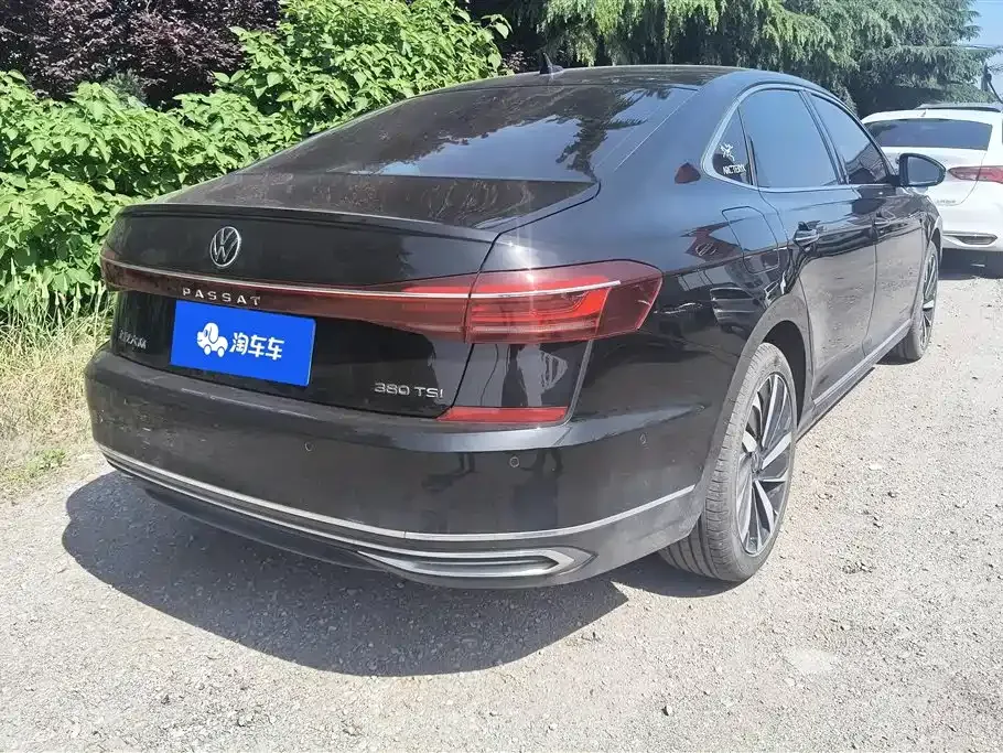 Volkswagen Passat — фото 10