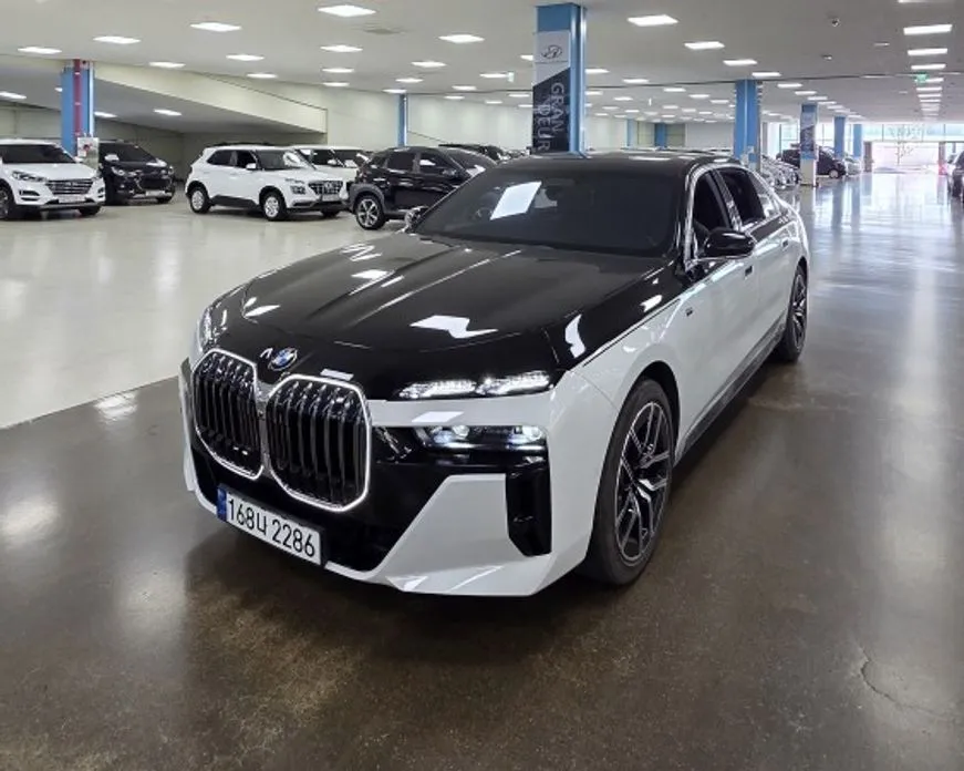 BMW 7-Series