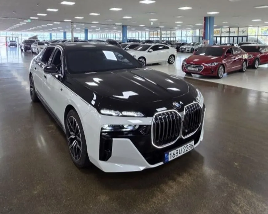 BMW 7-Series 2023 из KR, фото 8