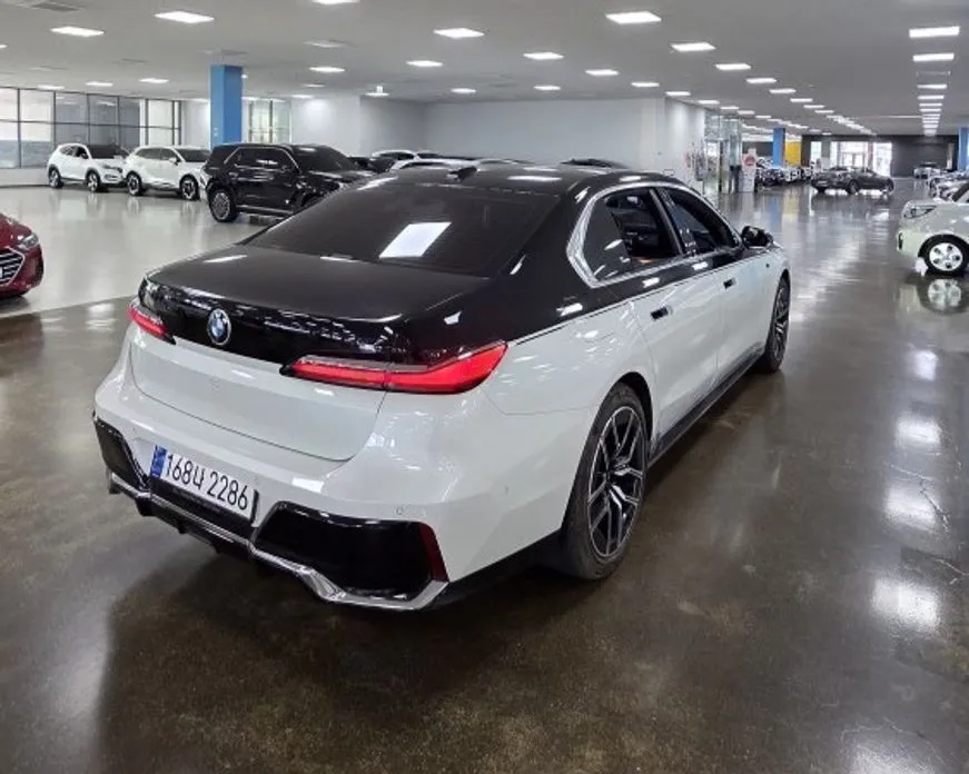 BMW 7-Series 2023 из KR, фото 6