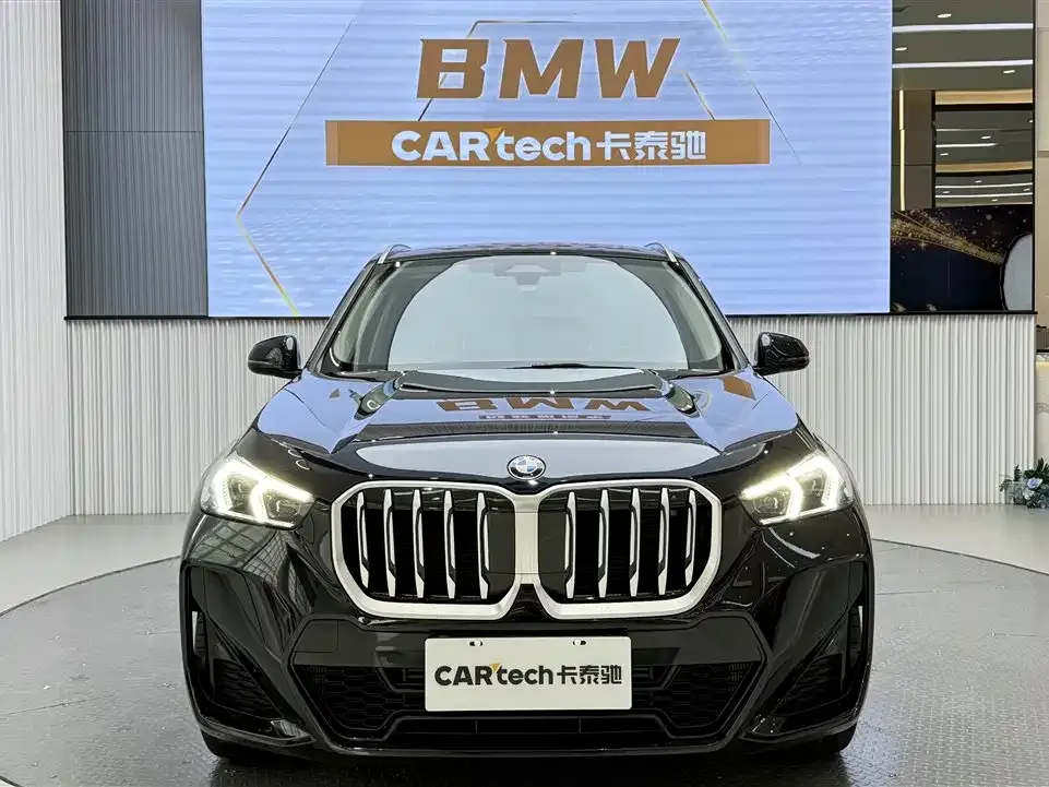 BMW X1 — фото 1