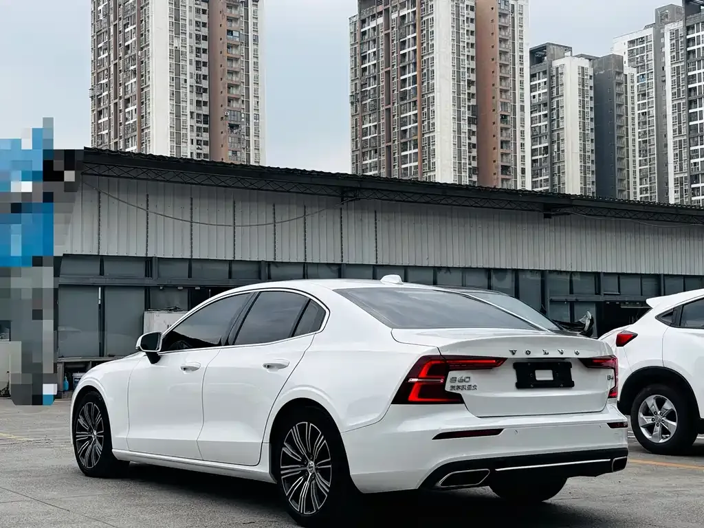 Volvo S60 — фото 3
