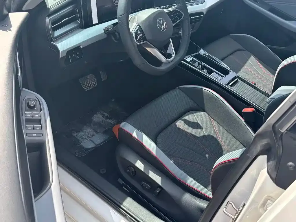 Volkswagen Lamando 2023 из CN, фото 7