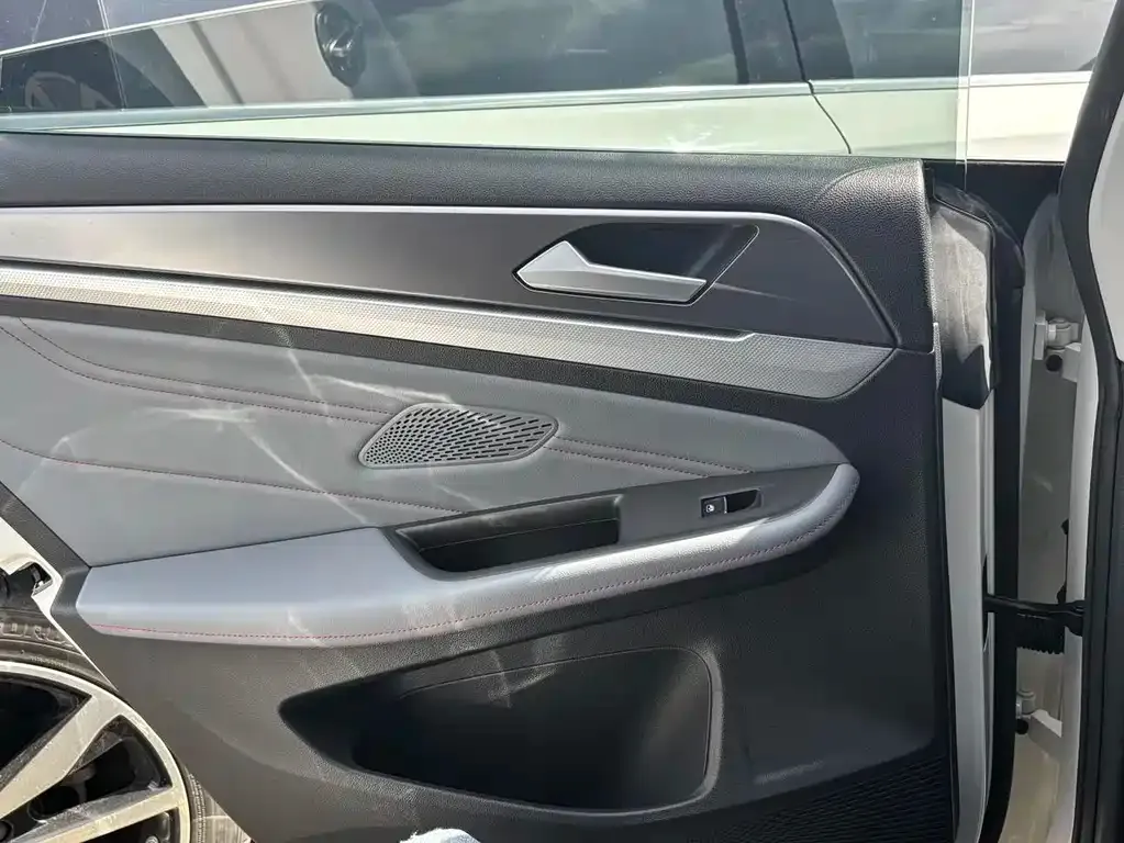 Volkswagen Lamando 2023 из CN, фото 8
