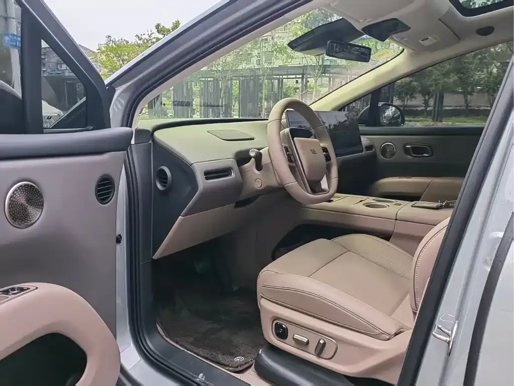 Li Auto i8 2025 из CN, фото 2