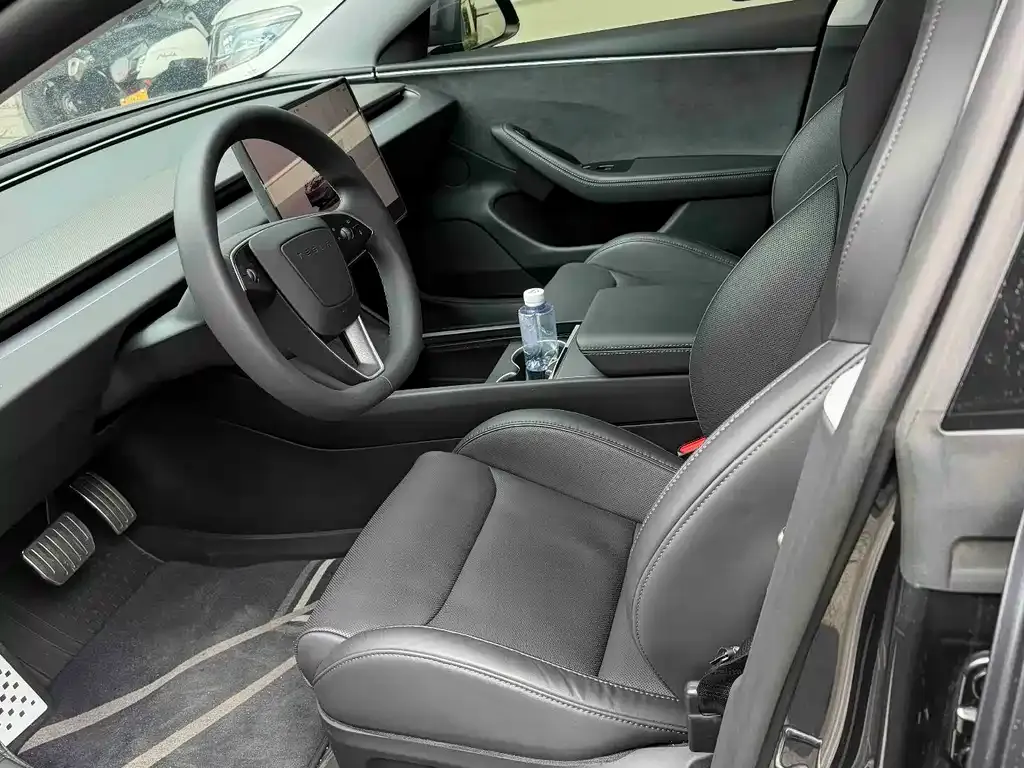 Tesla Model 3 — фото 2
