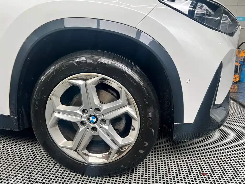 BMW X1 — фото 10
