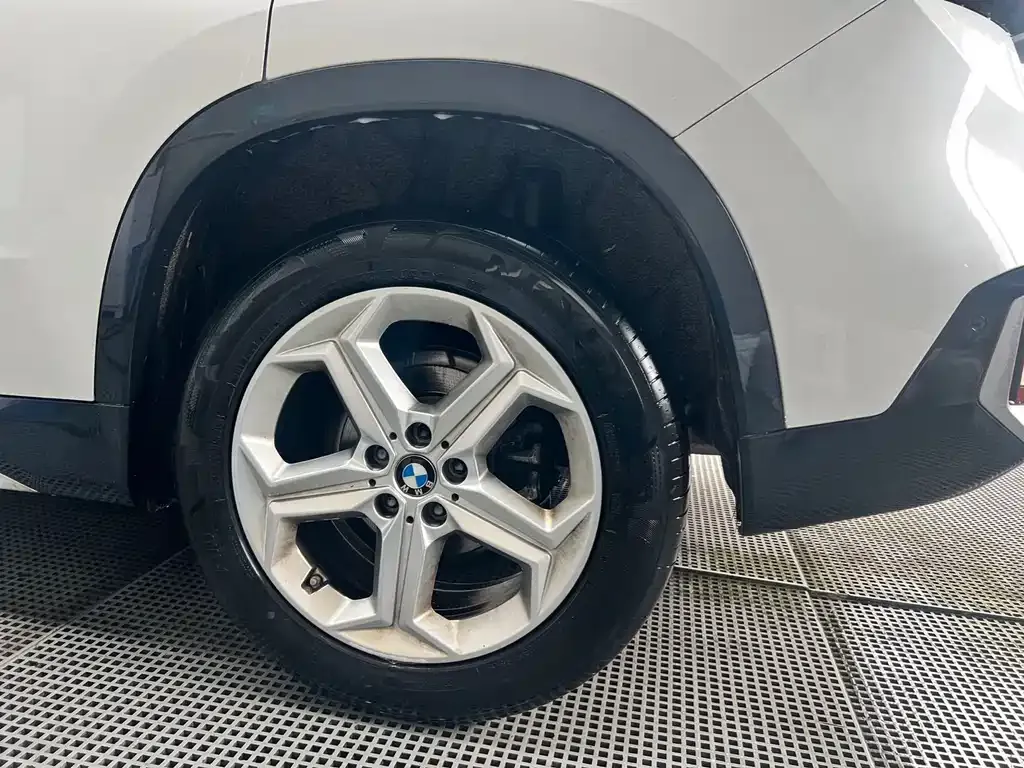 BMW X1 — фото 3