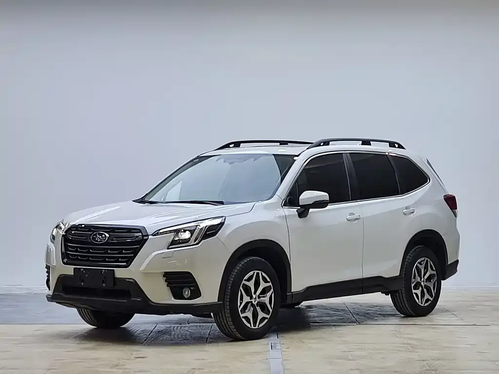 Subaru Forester — фото 1
