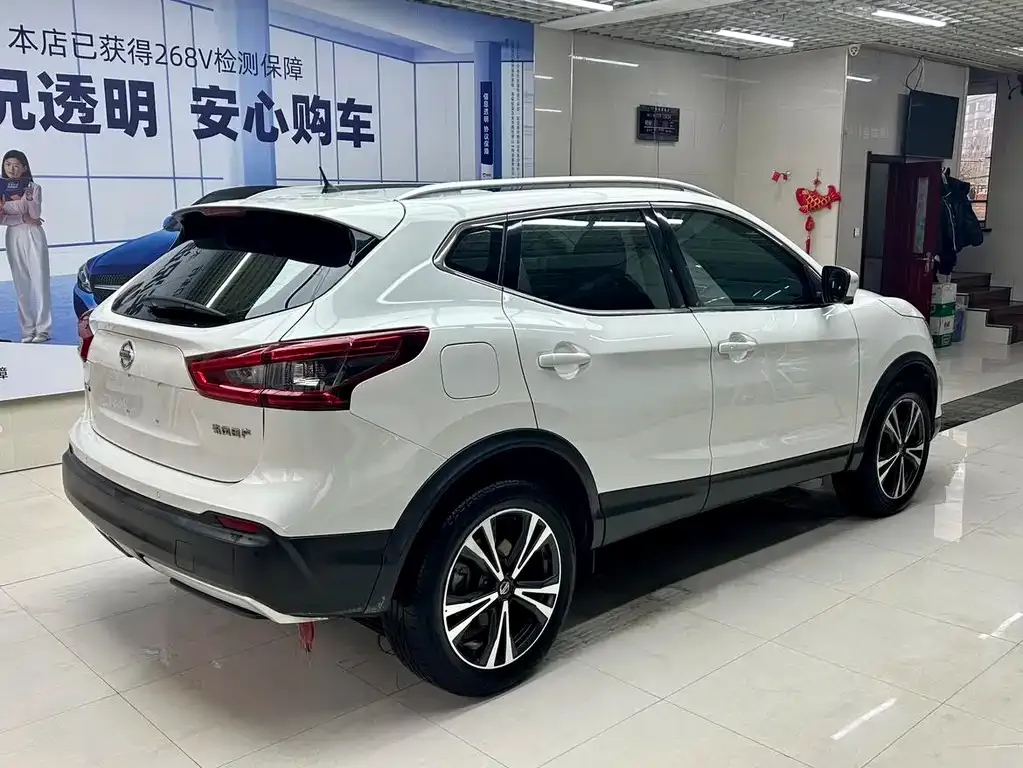Nissan Qashqai — фото 6